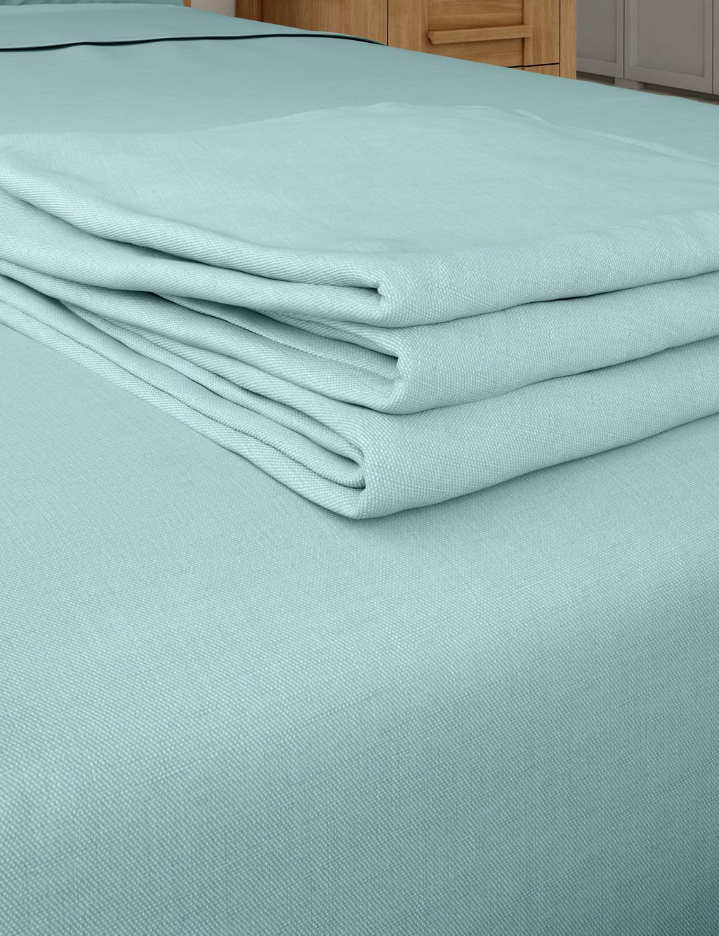 Cotton Rich Percale Flat Sheet 3 of 4