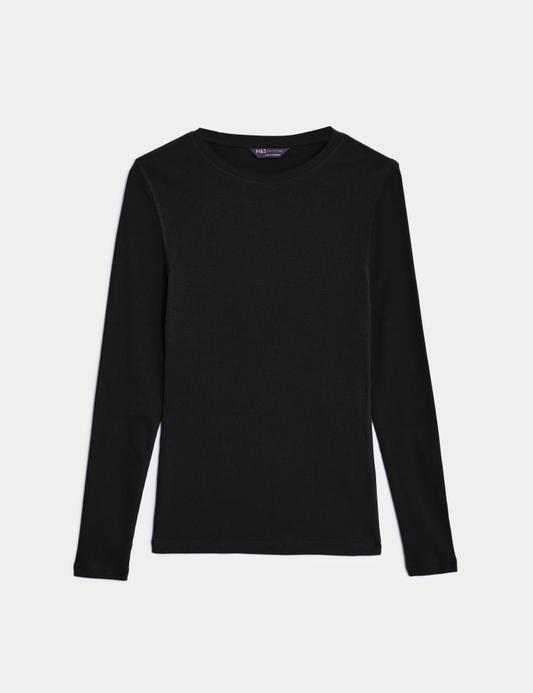 black dotted t shirt
