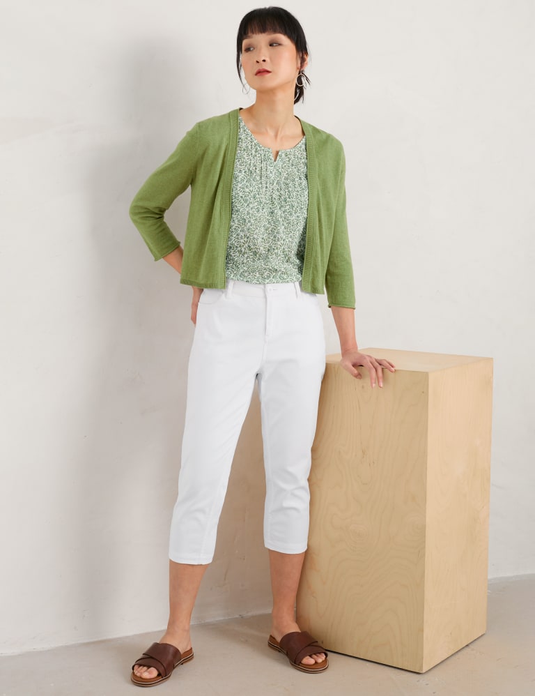 Slim cropped pants store