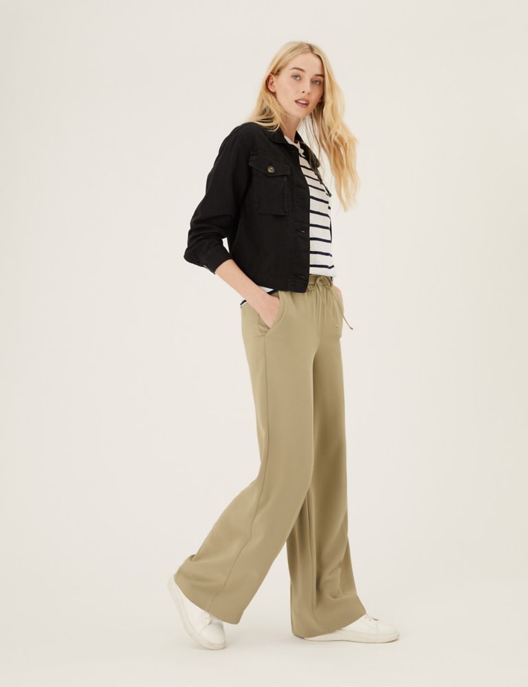 Crepe Tailored Straight-Leg Pant in Trousers
