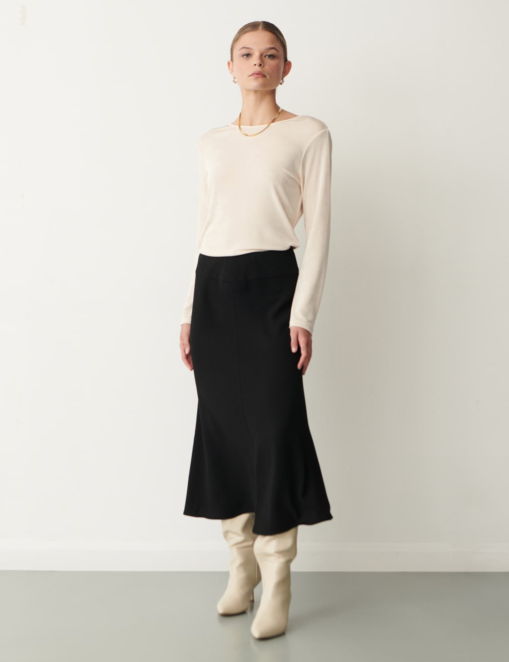 Long black skirt crepe top