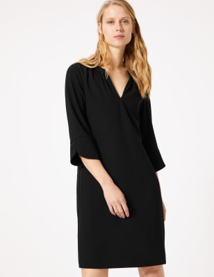 Black v 2025 neck shift dress