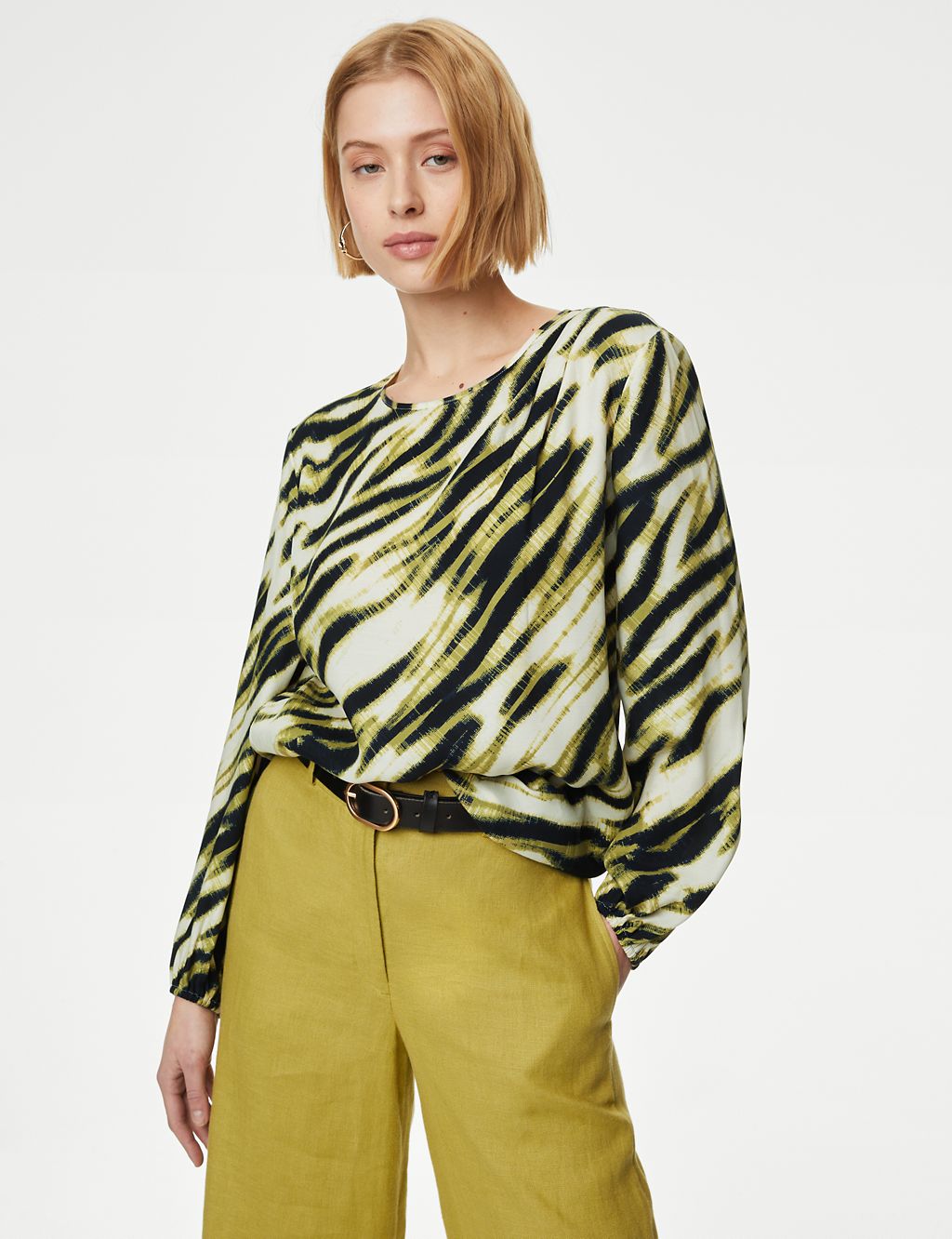 Cupro Rich Printed Blouson Sleeve Blouse 4 of 6