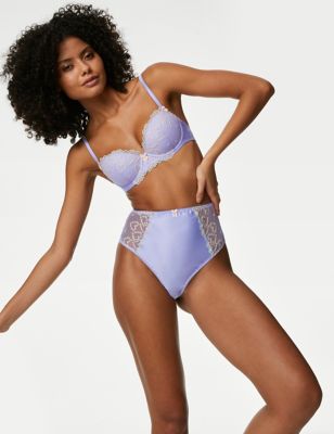 M&S News on X: 4 in 10 women are unsure about their bra size. Our