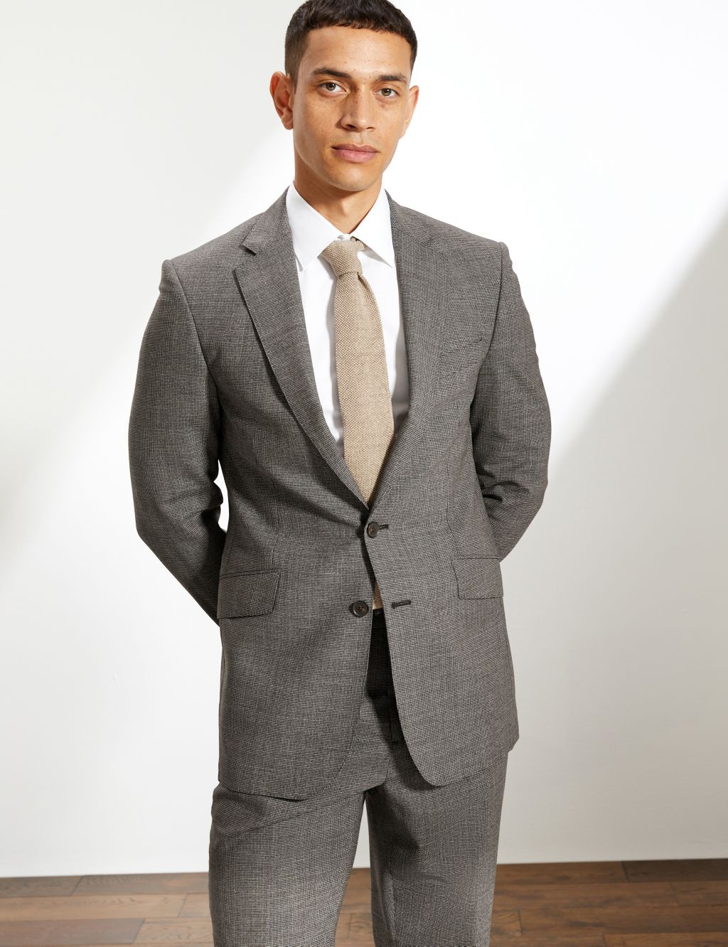 Tailored Fit Bi-Stretch Puppytooth 2 Piece Suit image 2