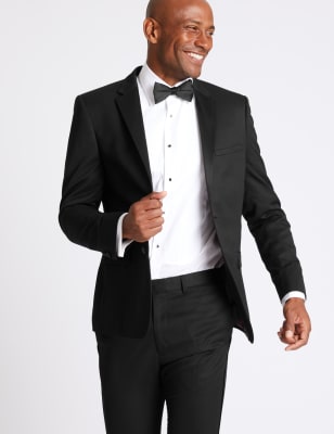 Smoking noir coupe tr&egrave;s ajust&eacute;e