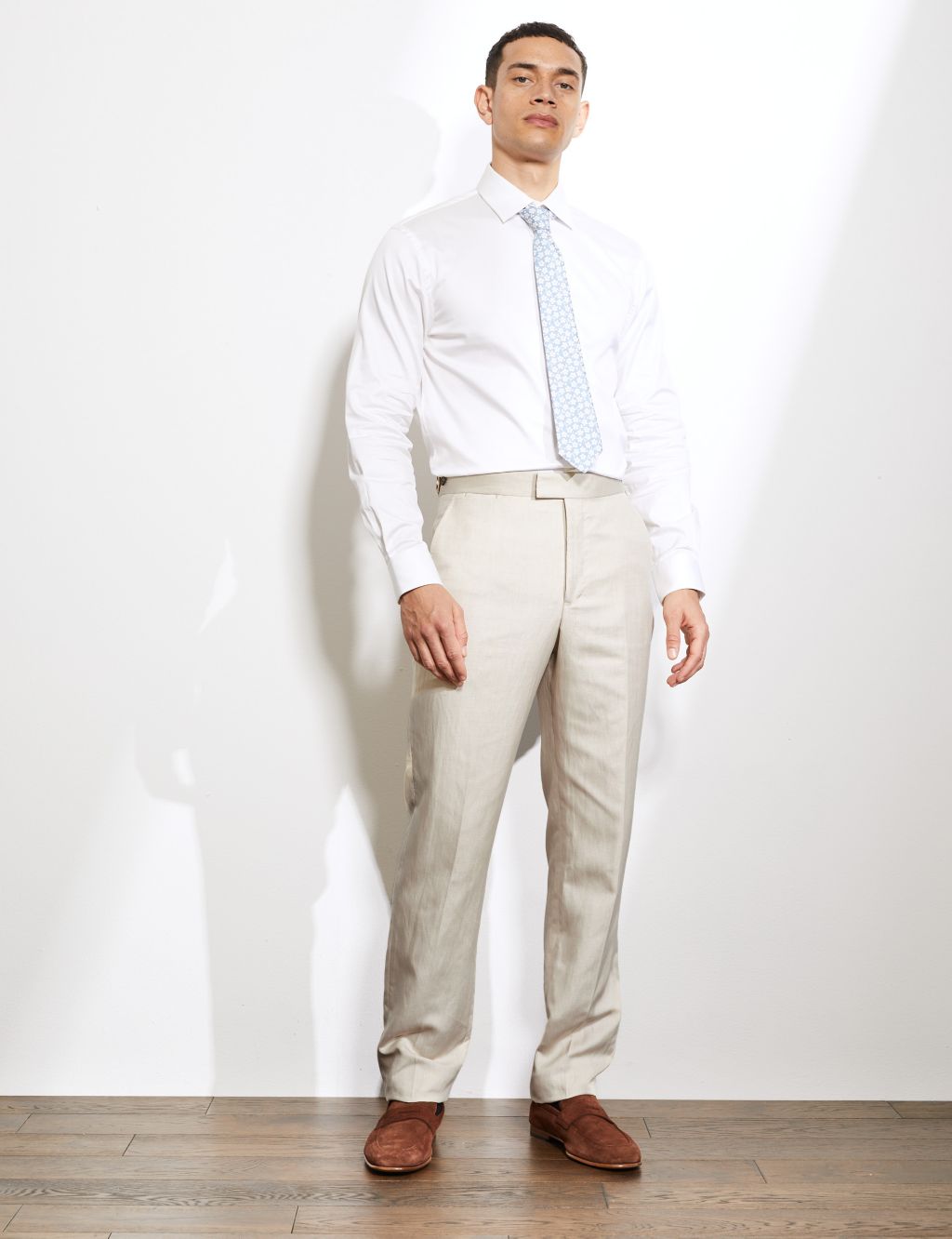 Tailored Fit Silk Rich And Linen Suit image 3