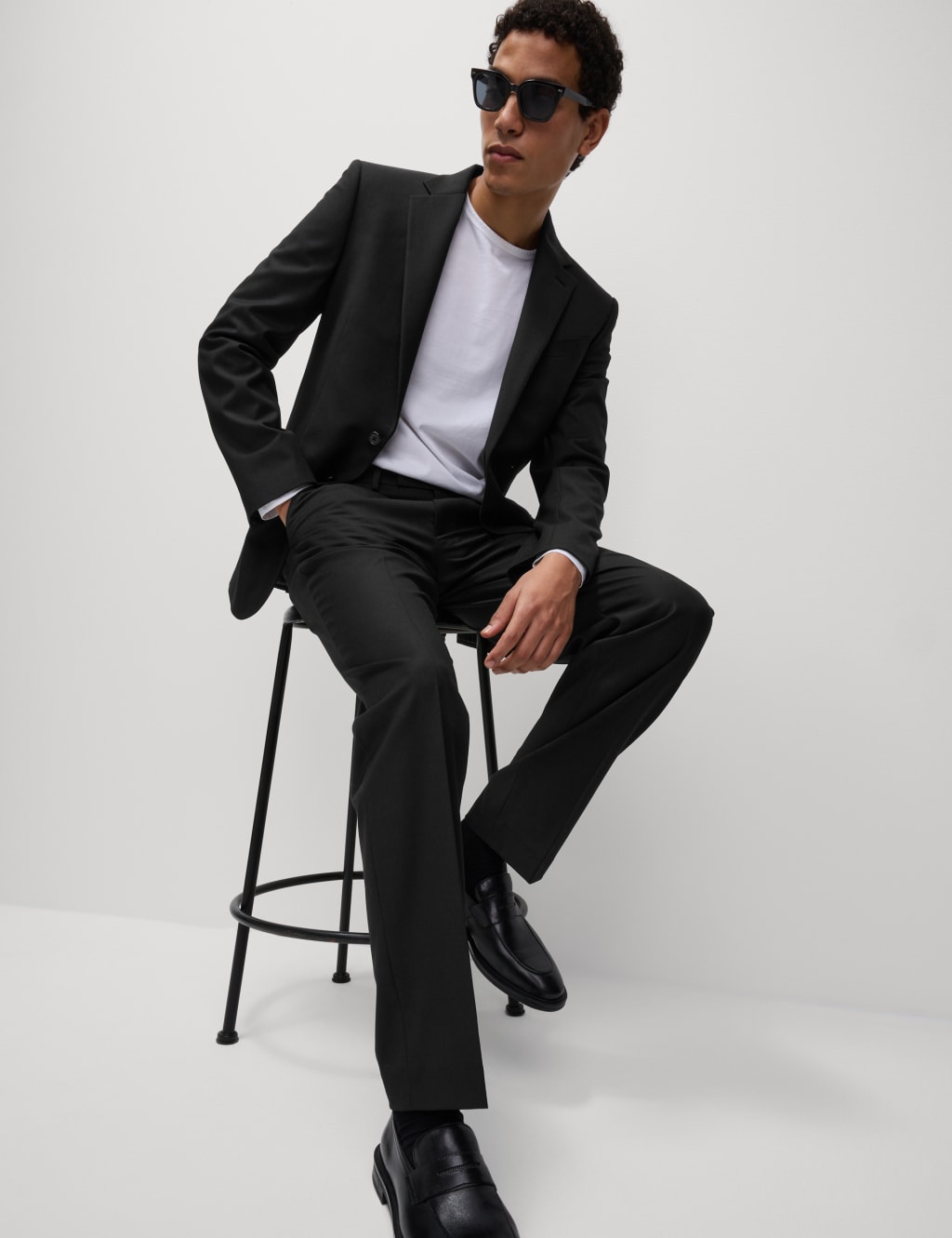 Regular Fit Stretch Suit image 1