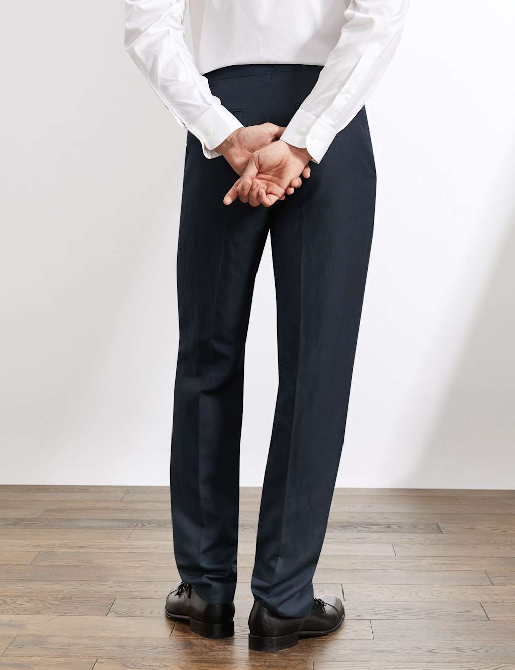 Tailored Fit Silk and Linen Suit image 5