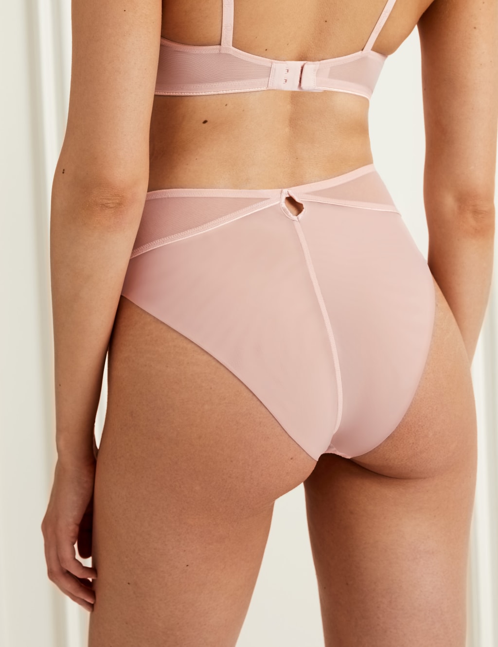 Iris Embroidery Wired Plunge Bra Set A-E image 6