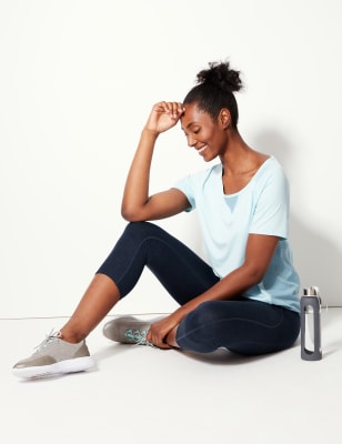 Ensemble leggings courts et top &agrave; manches courtes