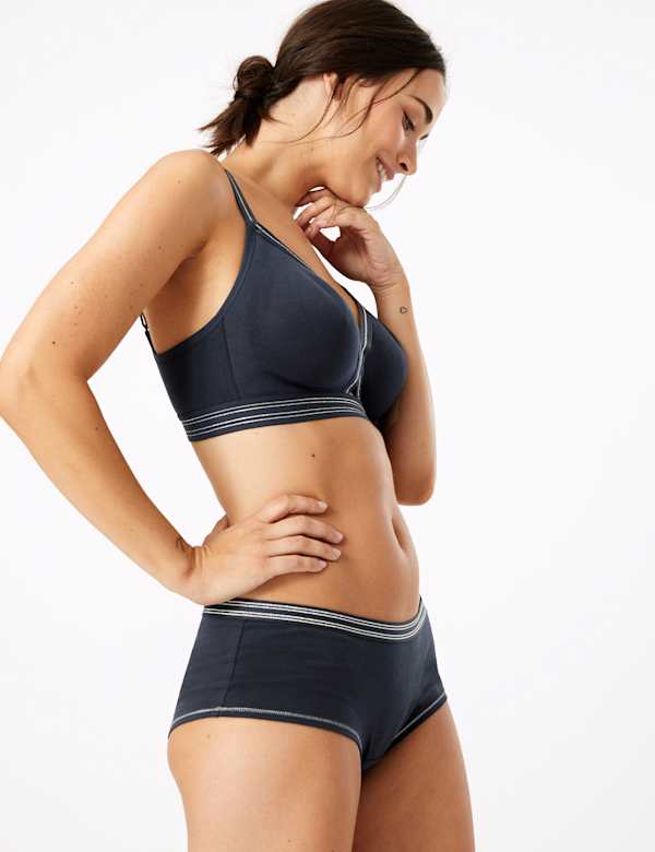 Non-Wired Set with Crossover Bralet