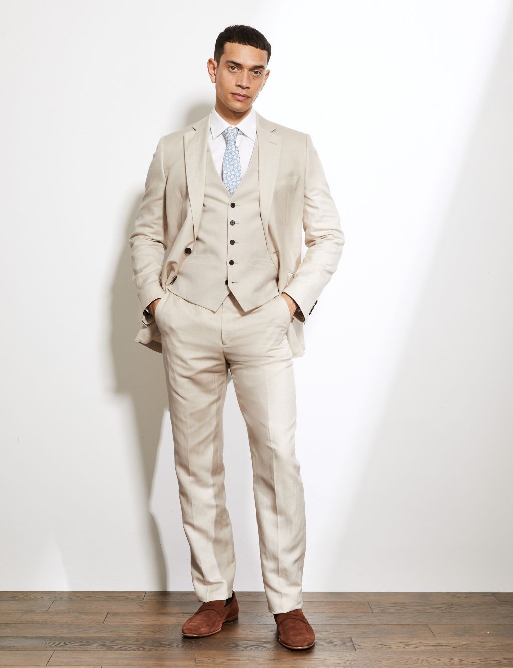 Tailored Fit Silk Rich And Linen Suit image 1