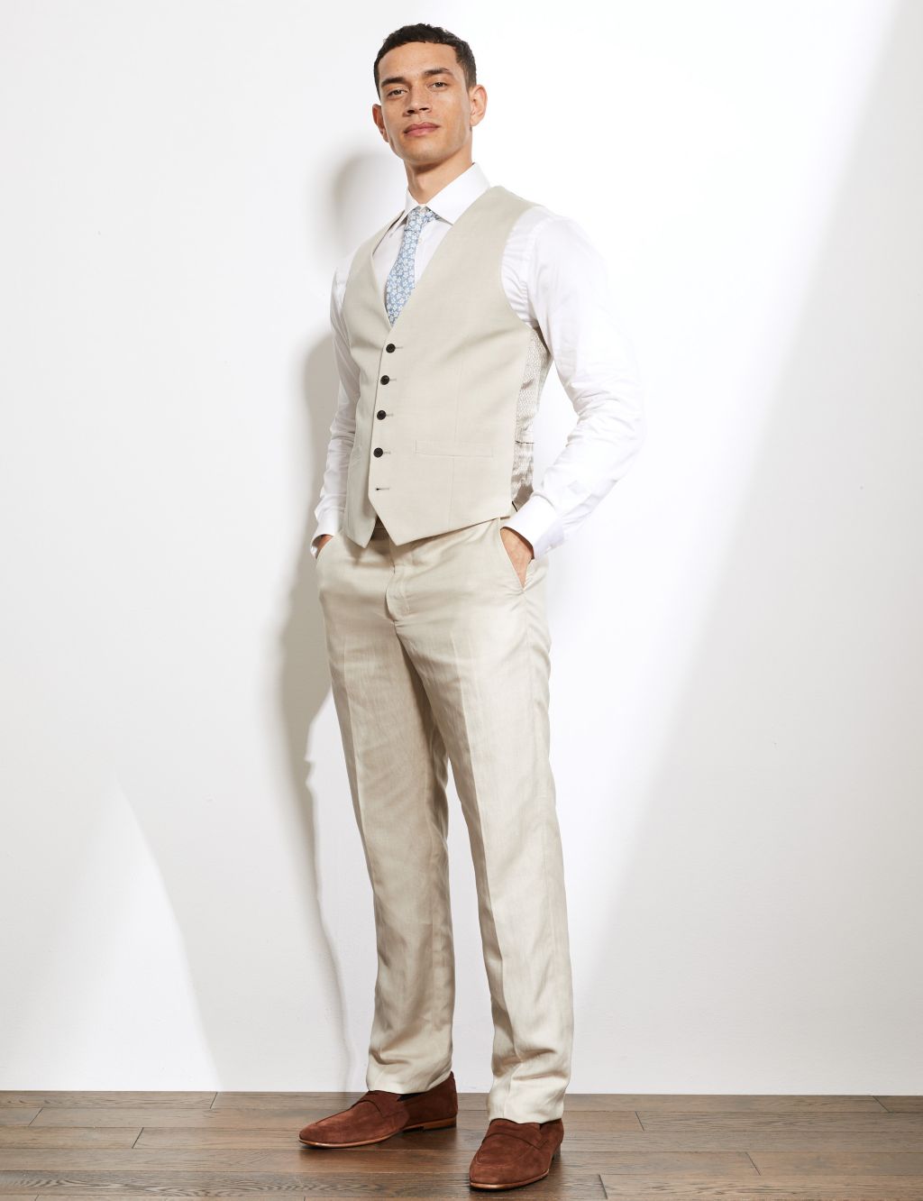 Tailored Fit Silk Rich And Linen Suit image 4
