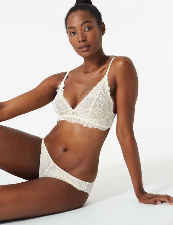 Lace Underwired Set with Plunge A-E