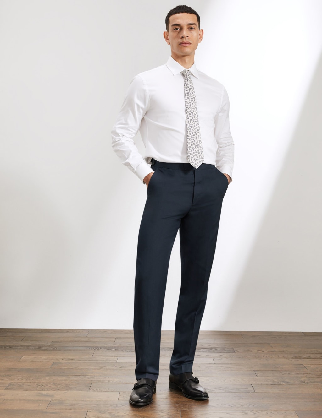 Tailored Fit Silk Rich And Linen Suit image 5