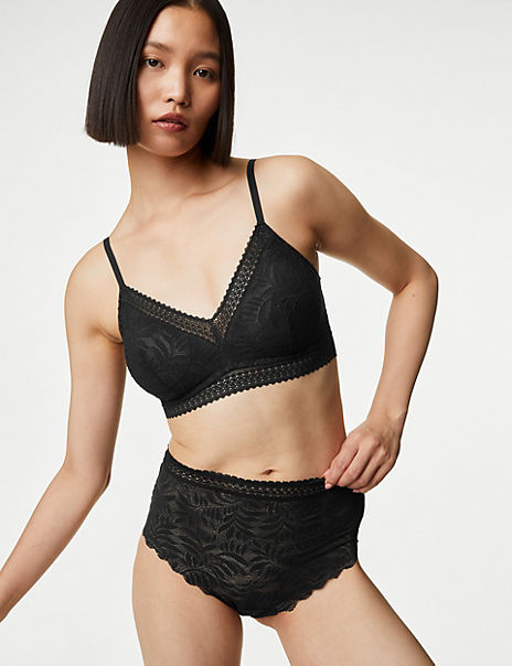 Flexifit&trade; Lace Non Wired Bralette Set