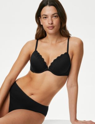 Marks and Spencer £32 lacy lingerie set that's 'comfortable all