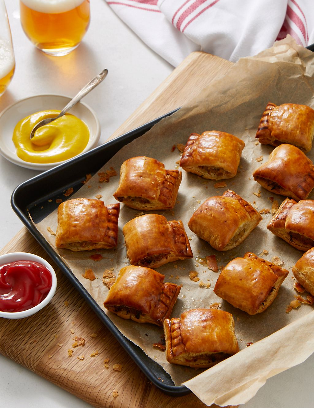 Davidstow Cheddar & Bacon Handcrafted Sausage Rolls (12 Pieces) - (Last Collection Date 30th September 2020) 3 of 3