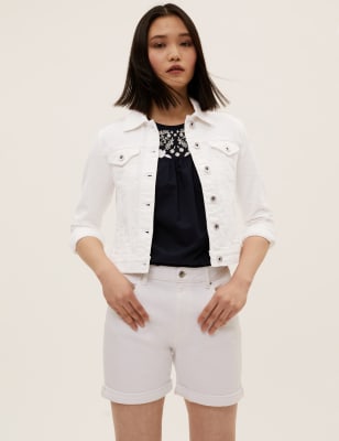 white denim jacke