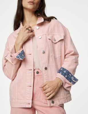 Reclaimed Vintage Inspired Cropped Denim Jacket With Raw Hem In Rose Pink  Wash 