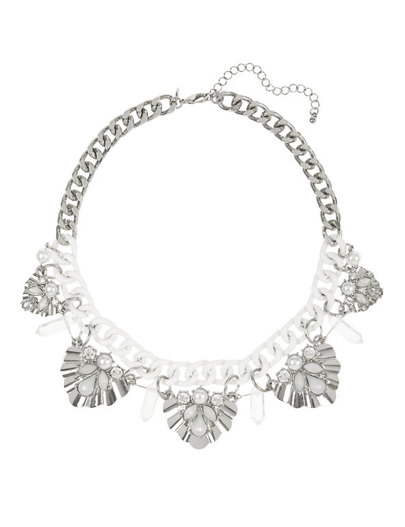 Diamanté & Pearl Effect Geisha Fan Necklace Image 1 of 1
