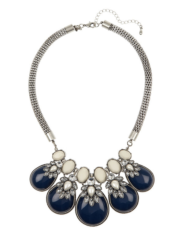 Diamanté & Teardrop Design Necklace Image 1 of 1