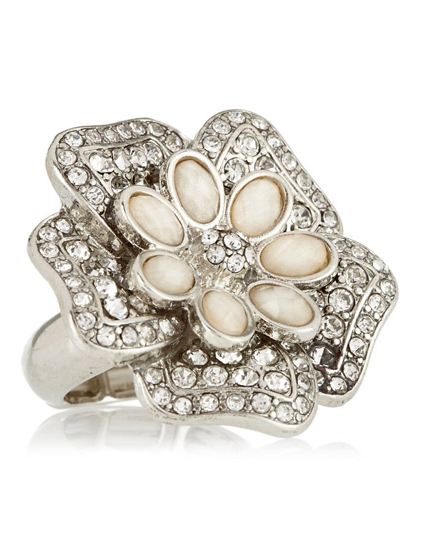 Diamanté Flower Ring Image 1 of 1