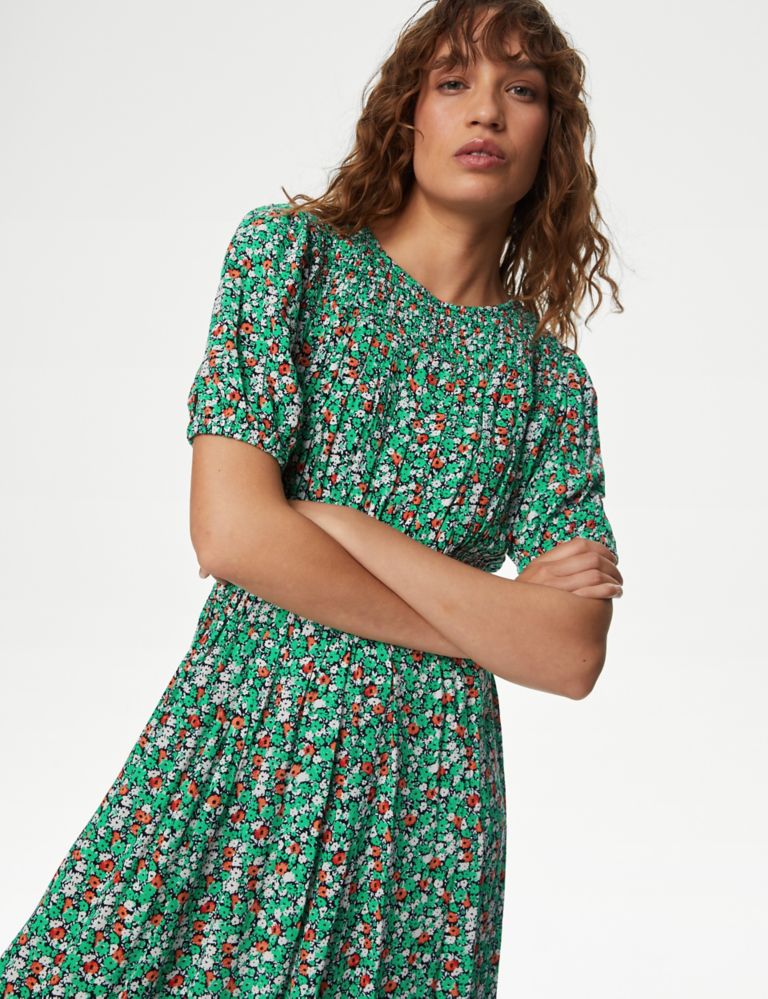 Ditsy Floral Shirred Midi Waisted Dress 3 of 4