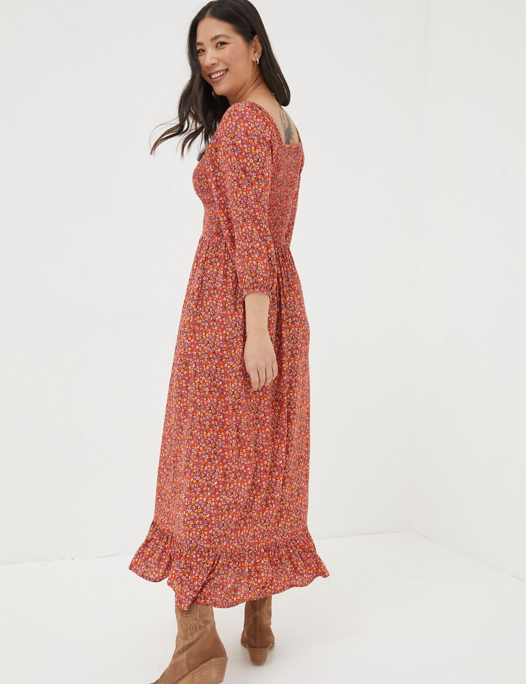 Ditsy Floral Shirred Midi Waisted Dress 2 of 5