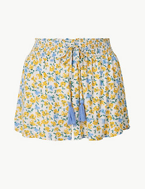 Ditsy Floral Tie Front Pyjama Shorts Image 2 of 4