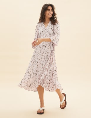 Midi wrap 2024 floral dress