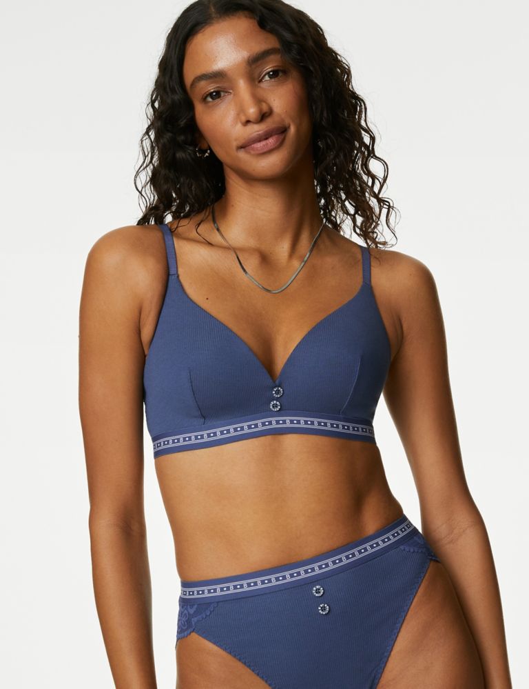 Ebba Ribbed Non Wired Plunge Bra A-E 1 of 8