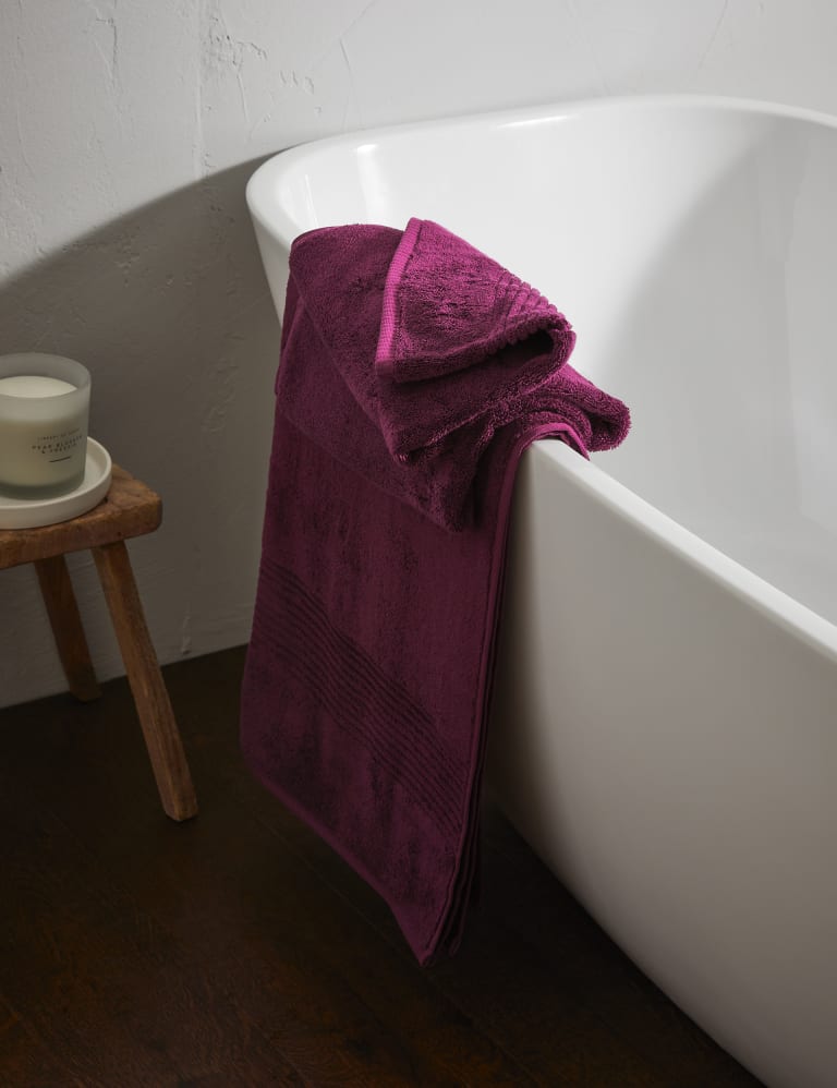 Egyptian Cotton Luxury Towel 1 of 8