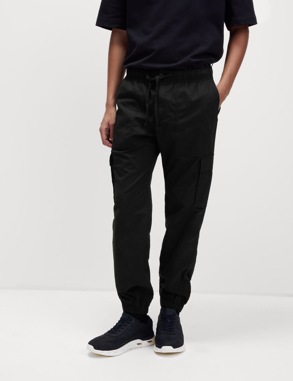 Regular Fit Ripstop Cargo Pants - Dark brown - Men