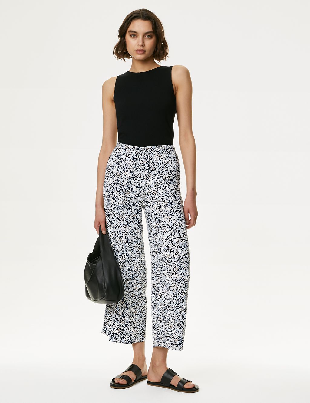 Elasticated Waist Wide Leg Cropped Trousers 3 of 5