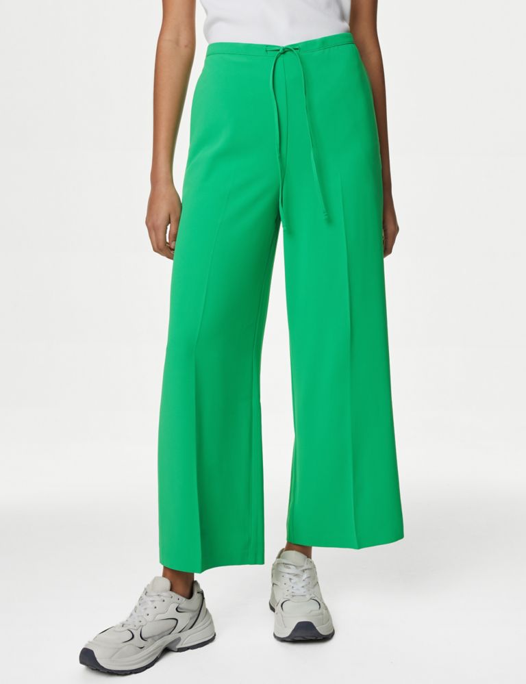 Elasticated Waist Wide Leg Cropped Trousers 3 of 6