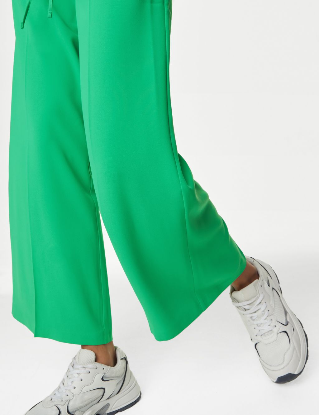 Elasticated Waist Wide Leg Cropped Trousers 6 of 6