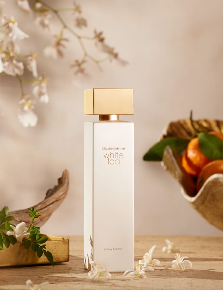 Elizabeth arden hotsell white linen perfume