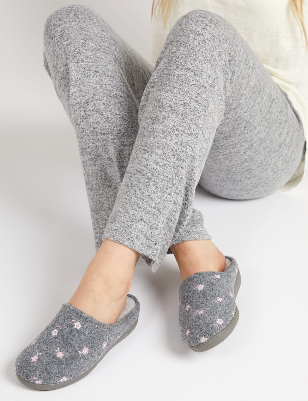 M & s ladies slippers hot sale