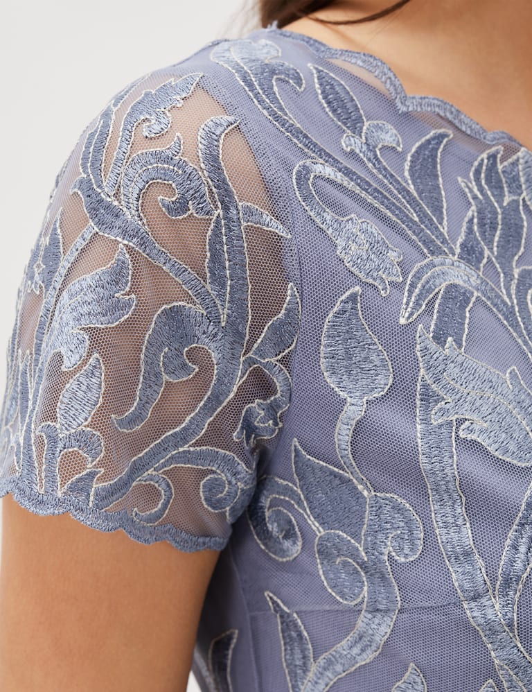 Grey lace shift dress clearance