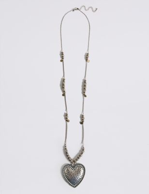 Etched Heart Long Necklace Image 2 of 3