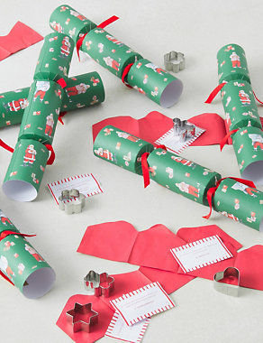 Family Heritage Recyclable Christmas Crackers - Pack of 12 in 1 Design Image 2 of 4
