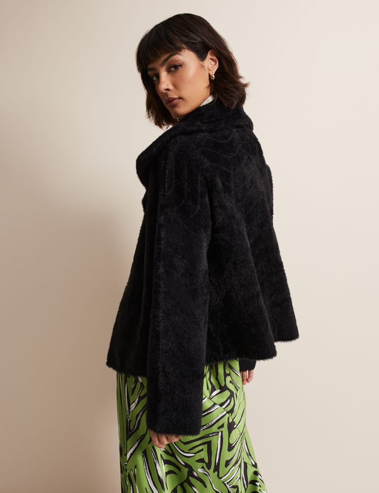 Faux fur best sale coat black short