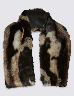 Faux Fur Marble Scarf Image 2 of 3