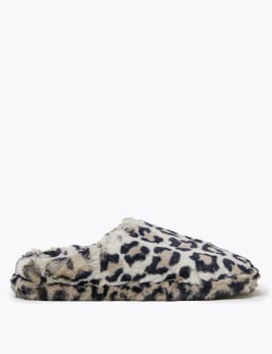 leopard print fluffy slippers