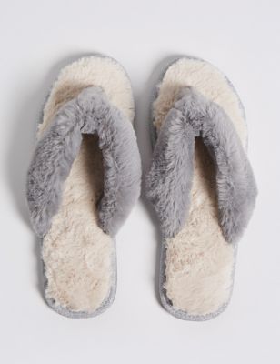 toe thong slippers uk