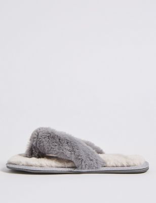 thong fur slippers
