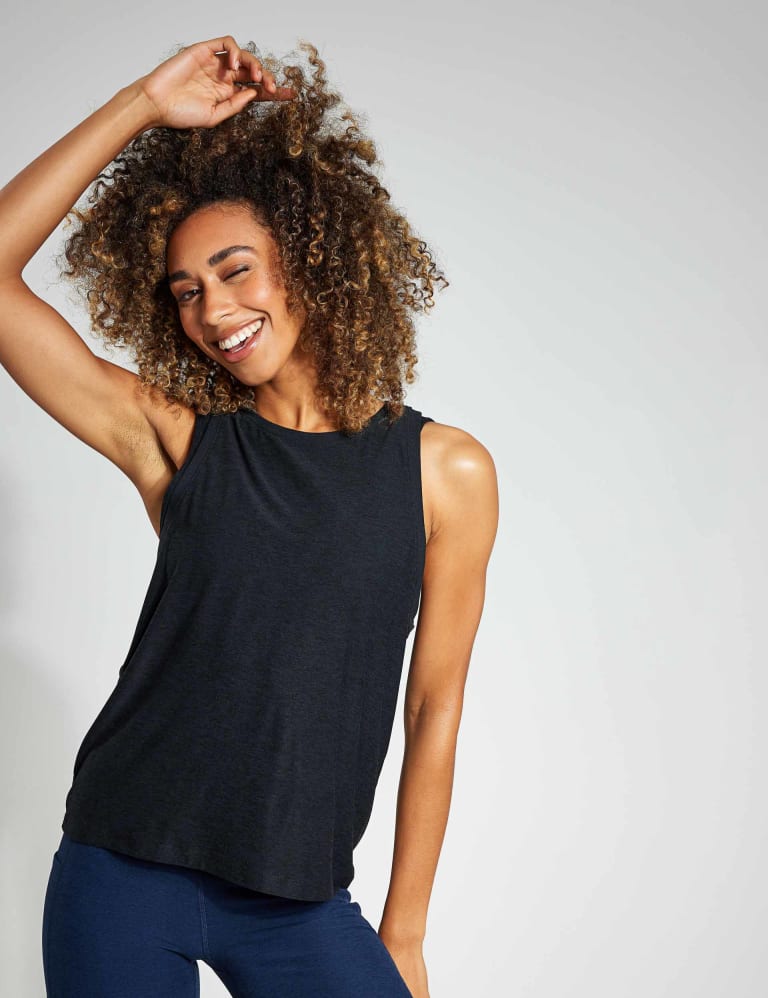 Beyond Yoga Featherweight New View Cropped Tank