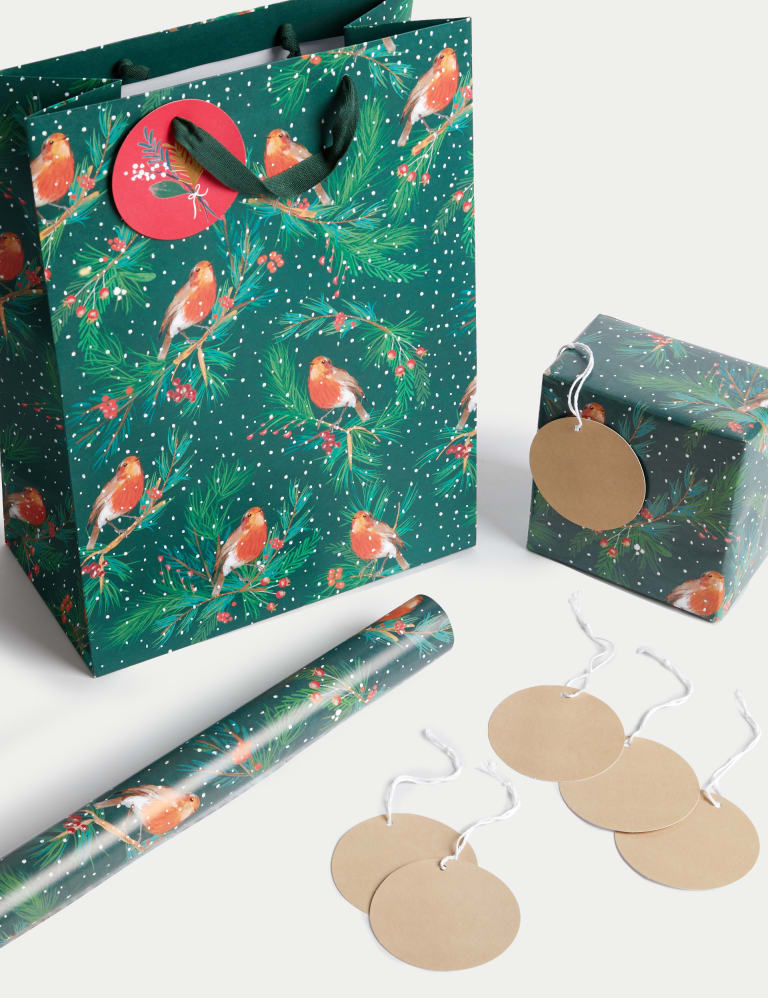 Festive Robin 3M Christmas Gift Wrap Tags Gift Bag Pack M S